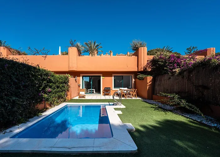 Marbella Retreat: Private Pool & Frontline Golf