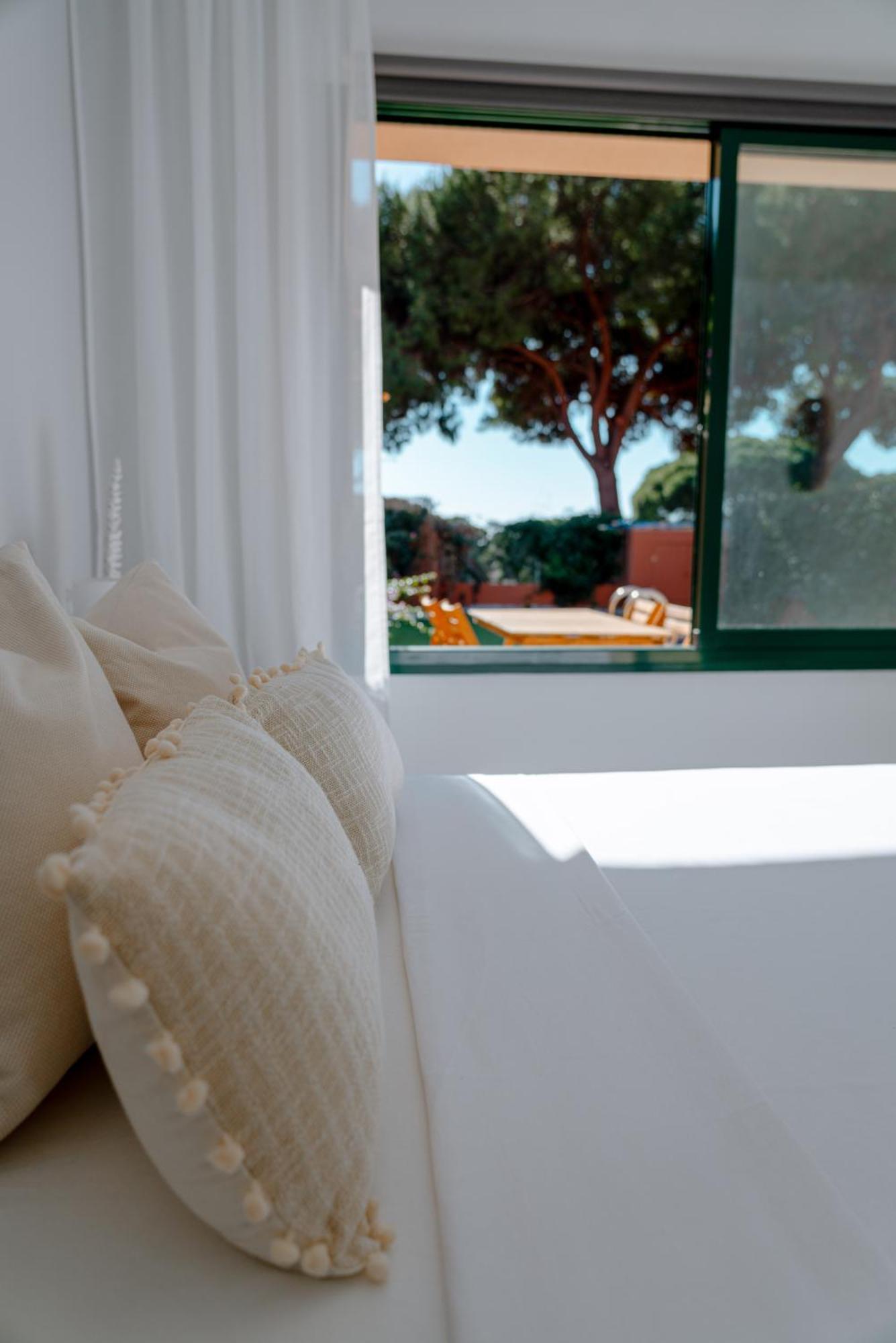 Apartment Retreat: Private Pool & Frontline Golf *